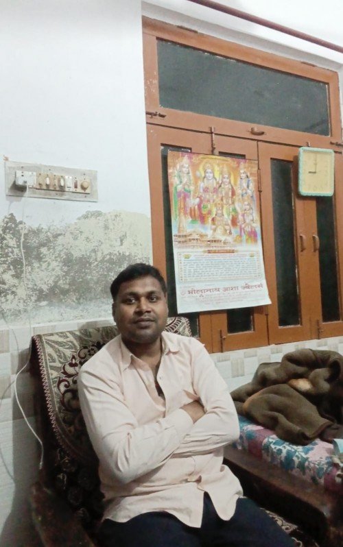 Anand Jauhari  home tutor in Prayagraj.